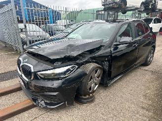 Auto incidentate BMW 1-serie 1.5 116D 2021/1