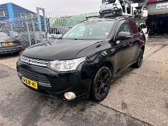 škoda osobní automobily Mitsubishi Outlander 2.0 PHEV BUSINESS EDITION PLUG IN 2014/8