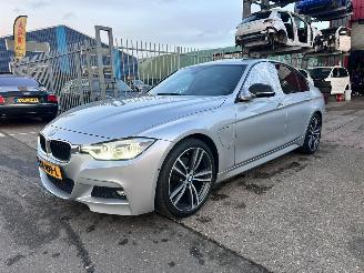 Damaged car BMW 3-serie 330e CENTENNIAL HIGH EXECUTIVE 2016/12