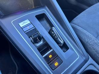 Volkswagen Golf 1.5 eTSI / DSG picture 12