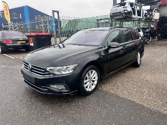Unfallwagen Volkswagen Passat 1.6 TDI / DSG 2020/4