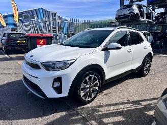 Schadeauto Kia Stonic 1.0 / AUTOMAAT 2020/3