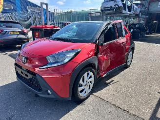 Damaged car Toyota Aygo X 1.0 AUTOMAAT 2022/9