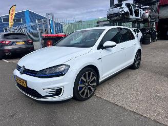 Coche accidentado Volkswagen Golf 1.4 GTE / DSG / TSI / 2014/11