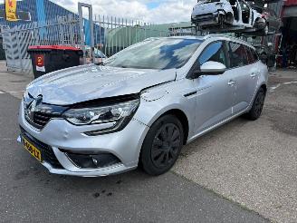 uszkodzony samochody osobowe Renault Mégane 1.5 DCI LIMITED / AUTOMAAT 2018/4