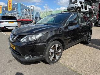 krockskadad bil auto Nissan Qashqai 1.2 N-VISION 2017/1