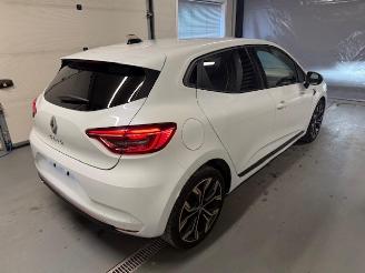 Renault Clio  picture 9