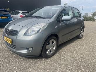 Coche accidentado Toyota Yaris 1.3 aut. clima 2008/8