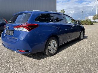 Toyota Auris 1.8 hybrid picture 4