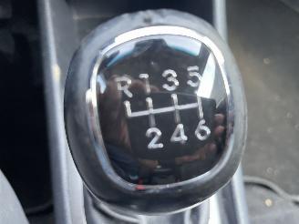 Kia Rio 1.2 tdi 5drs picture 14