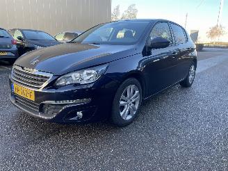 krockskadad bil auto Peugeot 308 1.6 d 2015/12