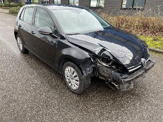 krockskadad bil auto Volkswagen Golf 1.6 tdi 2015/1
