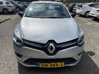 Renault Clio 5drs airco picture 6