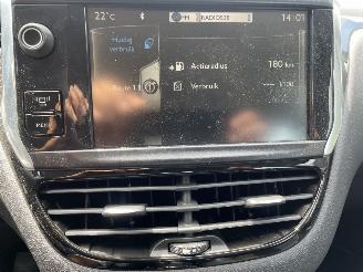 Peugeot 208 1.2 5drs clima picture 17