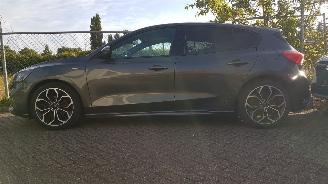 Voiture accidenté Ford Focus ST-LINE 134KW 2019/3