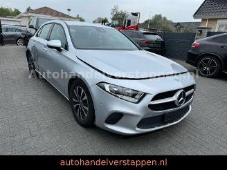 Vaurioauto  passenger cars Mercedes A-klasse d DAB+ Navigation 106co2 2019/11