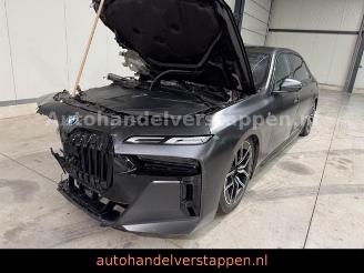 Coche accidentado BMW i7 xDrive 60 M Sport 106KWH SKY LOUNGE 2023/5