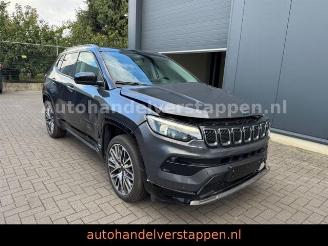 Unfallwagen Jeep Compass 1.3l T4-PHEV 177kW Summit Automatik 4WD 2024/7