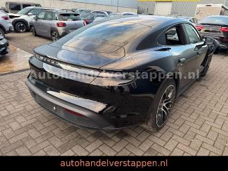 Porsche Taycan 350KW Panorama-Glasdach Leder 20zoll picture 5