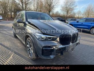 Damaged car BMW X5 xDrive 45e M Sport 2022/6