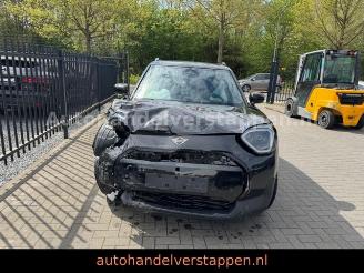 Mini Aceman SE 49.2KWH 218PS PANO HARMAN picture 5