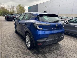 krockskadad bil auto Renault Captur II Evolution 2025/6