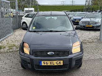 Ford Fusion 1.416V Champion picture 4