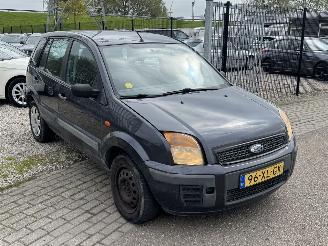 Ford Fusion 1.416V Champion picture 3