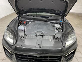 Porsche Cayenne S E-Hybrid Coupe CHRONO/PANO/HUD/360 picture 11