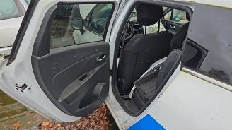 Renault Clio Clio IV Estate/Grandtour (7R), Combi 5-drs, 2012 / 2021 1.5 Energy dCi 90 FAP picture 20