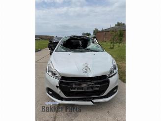 Démontage voiture Peugeot 208 208 I (CA/CC/CK/CL), Hatchback, 2012 / 2019 1.2 12V e-THP PureTech 110 2017