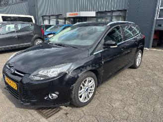 Unfallwagen Ford Focus 1.0 Ecoboost Titanium 2010/1