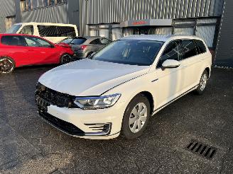 damaged passenger cars Volkswagen Passat 1.4 TSI GTE Highline Variant 2018/7