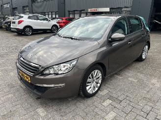krockskadad bil auto Peugeot 308 1.2E THP BLEU LEASE 2014/9