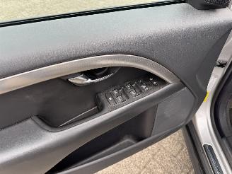 Volvo V-70 2.5 T   AUTOMAAT picture 17