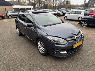 Schadeauto Renault Mégane 1.2 TCe Limited Pano NAP 2016/6