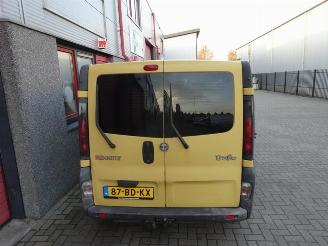 Renault Trafic 1.9 dCi L1H1 Série Spéciale 3 zits picture 10