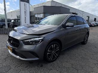 Voiture accidenté Mercedes B-klasse 250 e Star Edition AMG Line Plus 2025/1