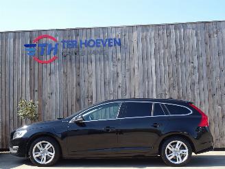 begagnad bil auto Volvo V-60 2.4 D6 Twin Engine Hybride Momemtum Klima Navi 162KW Euro 6 2015/12