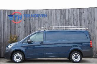skadebil bedrijf Mercedes Vito 111 CDi Lang Airco Navi Cruise Trekhaak 84KW Euro 6 2017/10