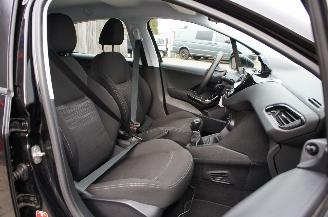 Peugeot 208 1.0 PureTech Acces Airco Cruise 50KW Euro 6 picture 10