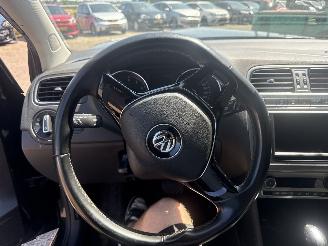 Volkswagen Polo 1.2 TSI Highline REST BPM €300,-!!! picture 16