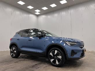 krockskadad bil auto Volvo XC40 Single Motor Extended Range Plus 82 kWh 2024/2