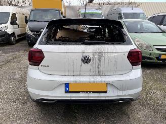 krockskadad bil auto Volkswagen Polo 1.6 TDI Comfortline 2018/1
