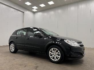 Avarii autoturisme Opel Astra 1.6i Autom. Edition 5-drs Airco 2009/11