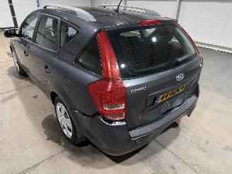 Kia Cee d 1.4CVVT 66kW Clima X-Ecutive picture 17