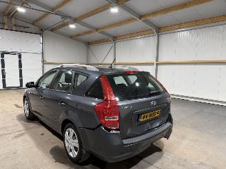 Kia Cee d 1.4CVVT 66kW Clima X-Ecutive picture 12