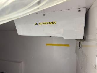 Volkswagen Transporter 2.0TDI 81kW L2H1 Koelwagen picture 21