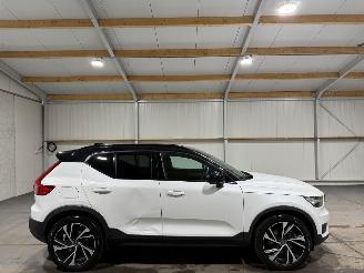 Damaged car Volvo XC40 T5 1.5 132kW Automaat Pano Twin Engine R-Design 2020/2