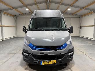 Iveco Daily 3.0CNG 100kW Airco H3 picture 4